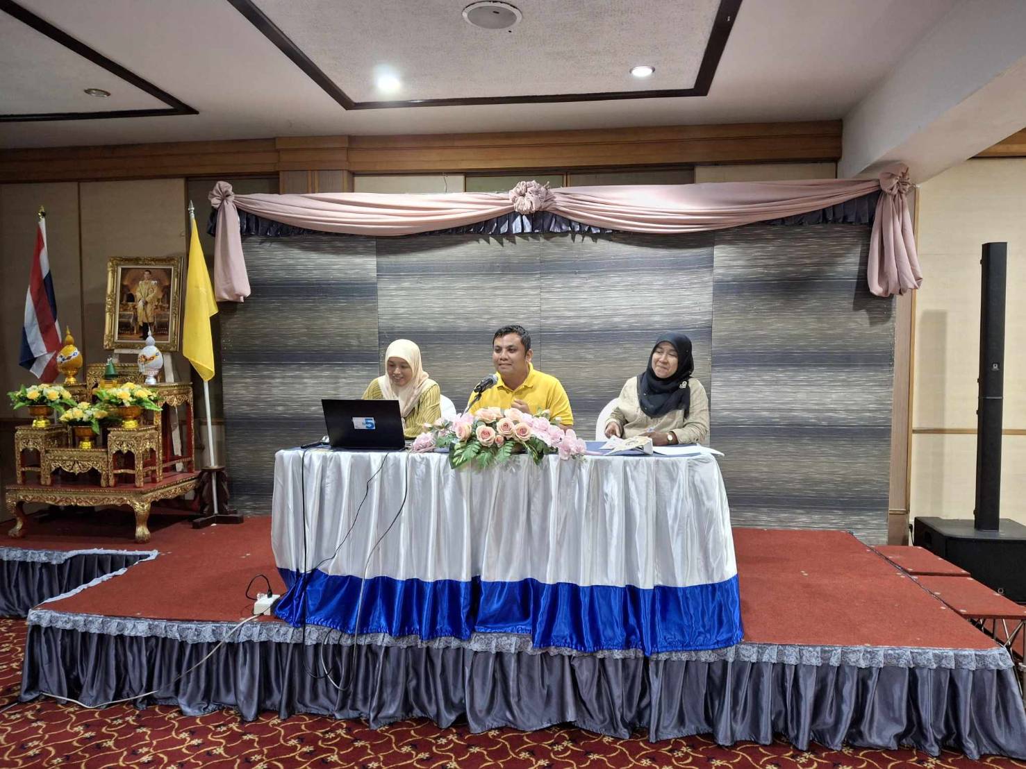 สำนักงานพัฒนาชุมชนอำเภอสุไหงโก-ลก ร่วมนำเสนอ การประเมินการเป็นตำบลมั่นคง มั่งคั่ง ยั่งยืน  ในพื้นที่จังหวัดชายแดน ภาคใต้ ประจำปีงบประมาณ พ.ศ.2567