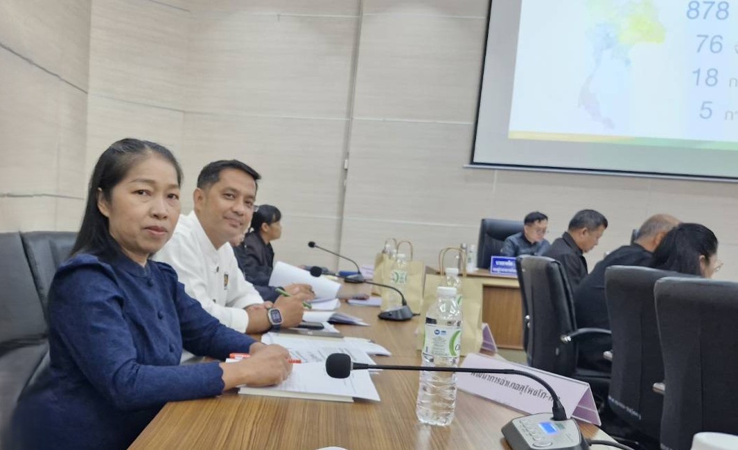 สำนักงานพัฒนาชุมชน อำเภอสุไหงโก-ลก  ร่วมประชุมโครงการด้วย จงรักและภักดี  สร้างประโยชน์ให้ชุมชน  ประชาชนมีความสุข