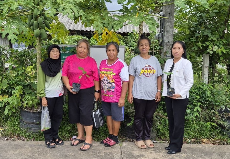 สำนักงานพัฒนาชุมชน อำเภอสุไหงโก-ลก  ตรวจเยี่ยมกลุ่มอาชีพสมาชิก กองทุนพัฒนาบทบาทสตร
